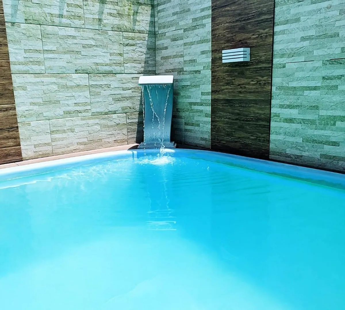 Suncoast House Vila Cabo Frio 0*,  Brasil